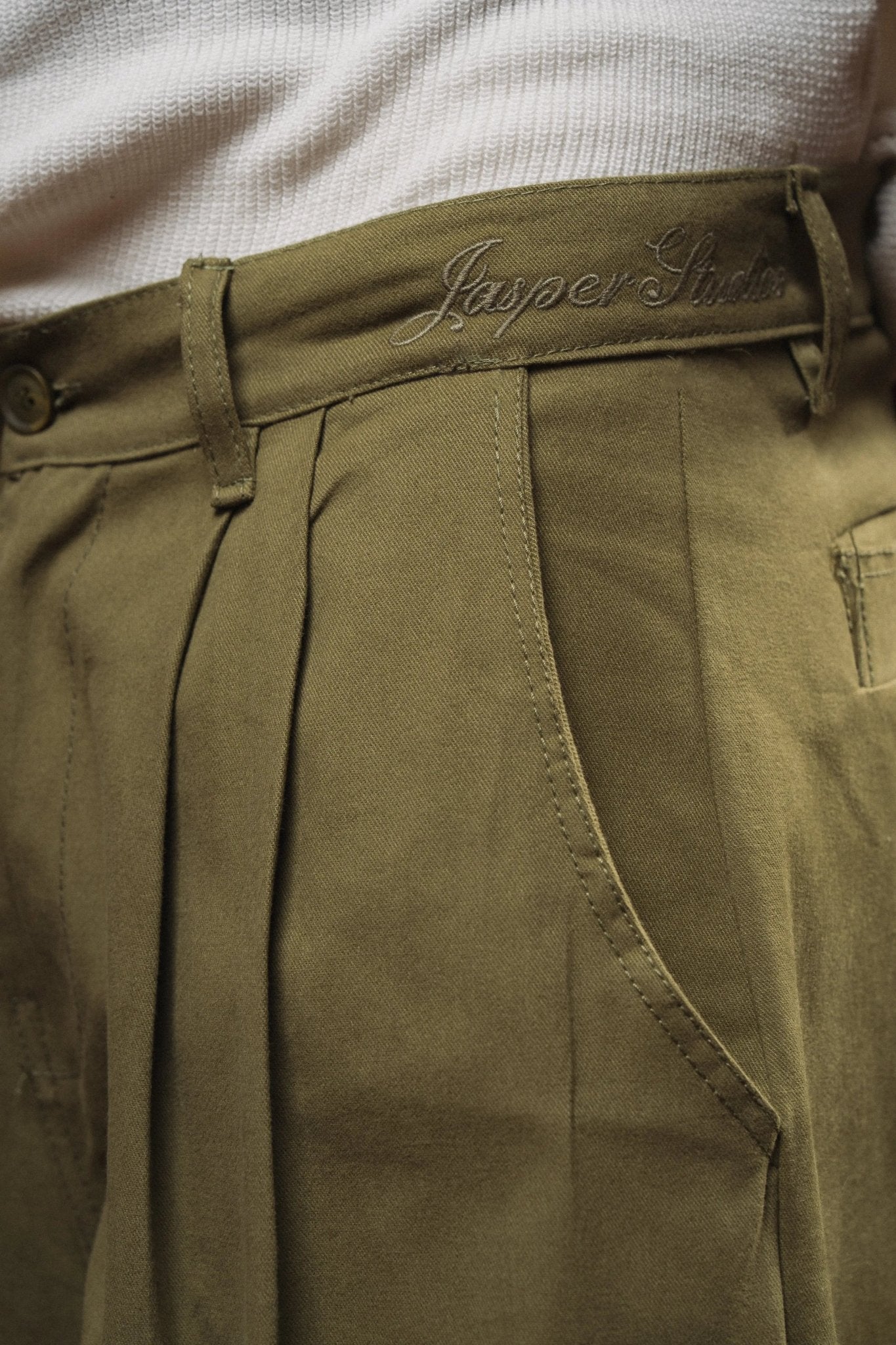 Pleated Wide-Leg Trousers — Brown - Jasper